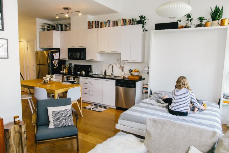 Small Space Hosting Overnight Guests Tips | Apartment Therapy